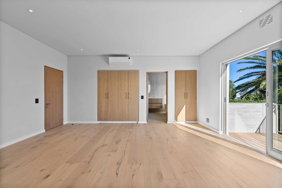 5 Bedroom Property for Sale in Camps Bay Western Cape